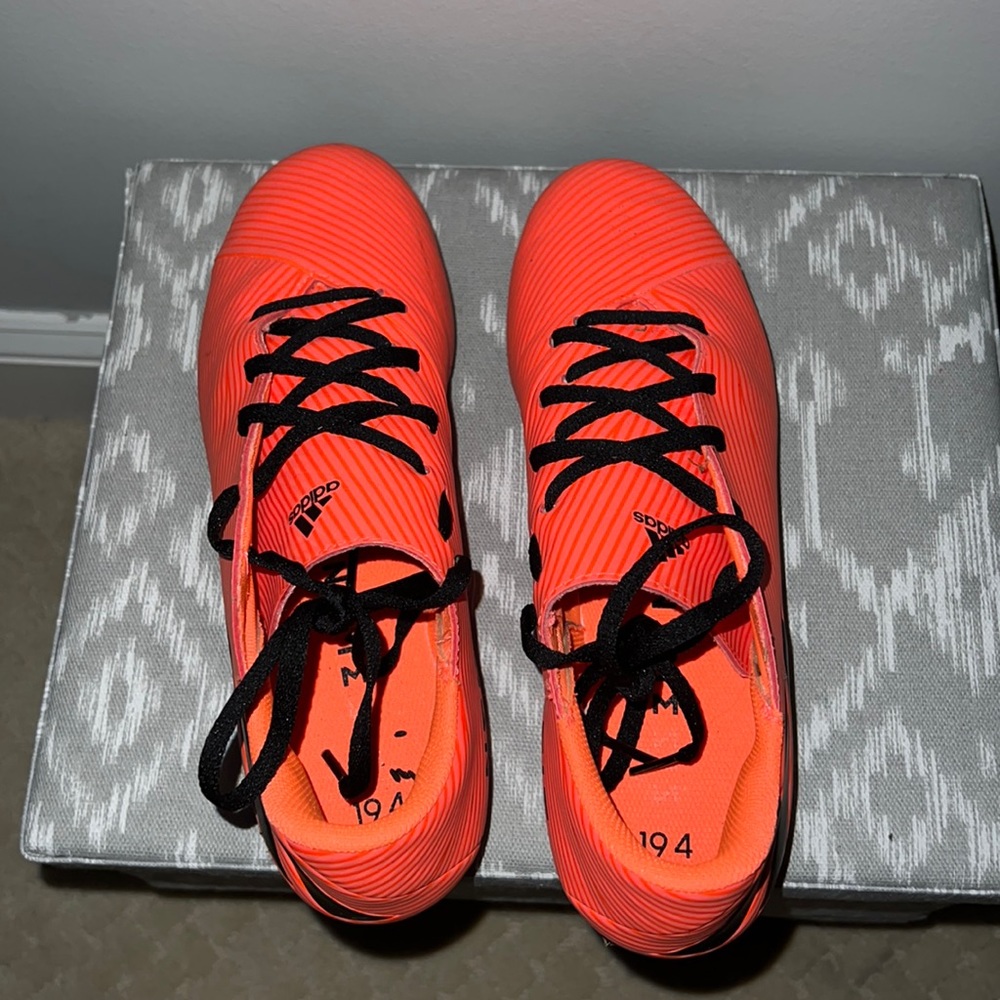 worn twice woman’s adidas cleats!